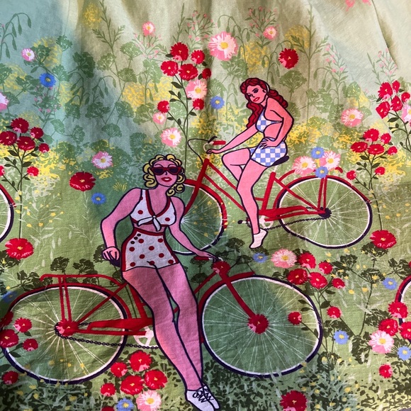 Women's Retro Style Midi Skirt - Girl on Bicycle Print - Picture 3 of 4